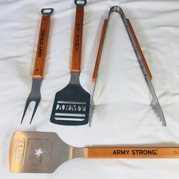 Army Strong BBQ Grilling Set by You the Fan - Picture 2 of 12